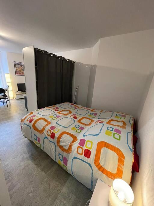 Studio Rdc Parking Prive Gratuit Doue-la-Fontaine Exterior photo